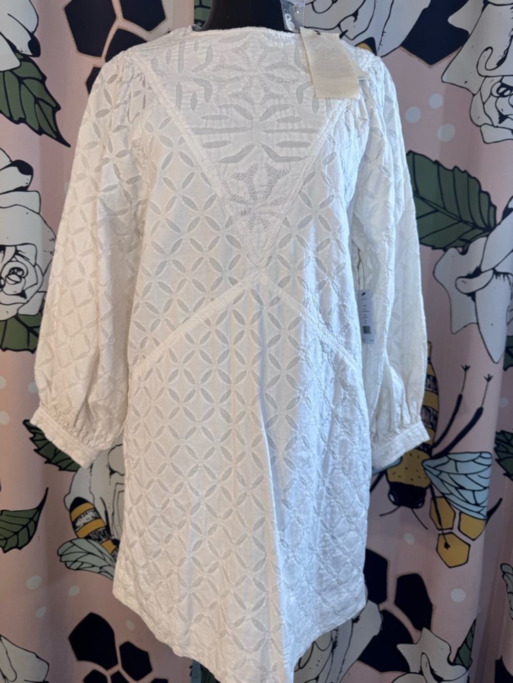 NWT Joie Corley Geometric Lace Shift Dress - Size Medium $348 - Picture 3 of 11